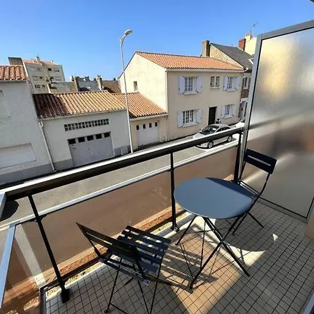 Equipe Moderne A Deux Pas De La Les Sables-dʼOlonne