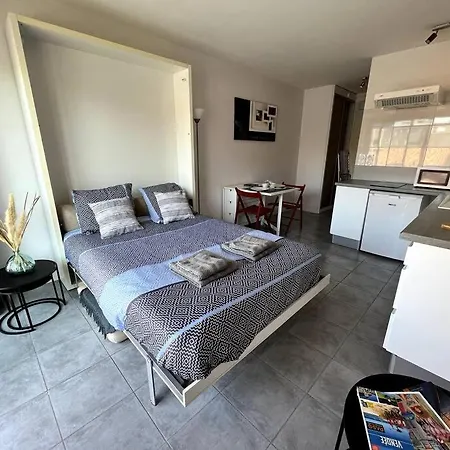 Equipe Moderne A Deux Pas De La Apartman